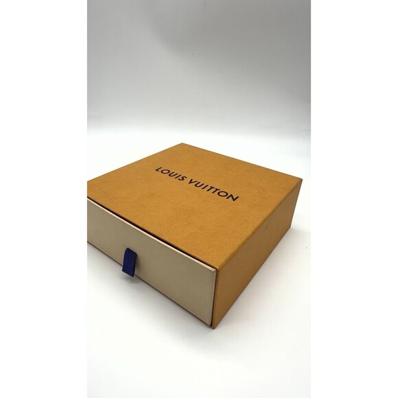 LOUIS VUITTON BELT - Picture 8 of 17